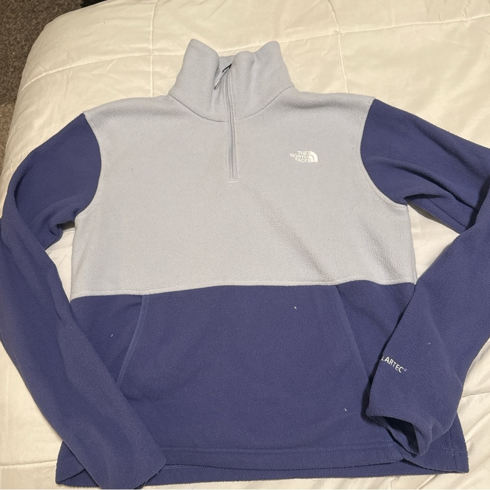 The North Face purple and grey fleece #fleece

Super Soft 

Size Small